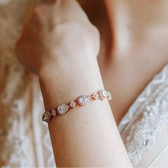 Teardrop wedding bracelet with extender - Picture 6 of 7